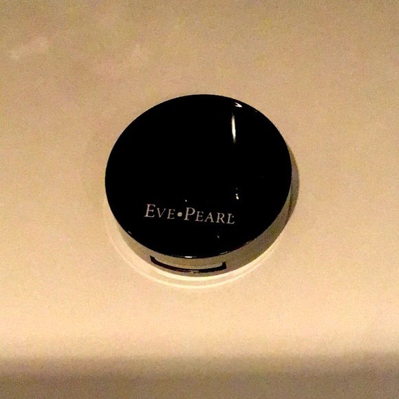 EVE PEARL Dual Salmon Concealer - Picture 3 of 3